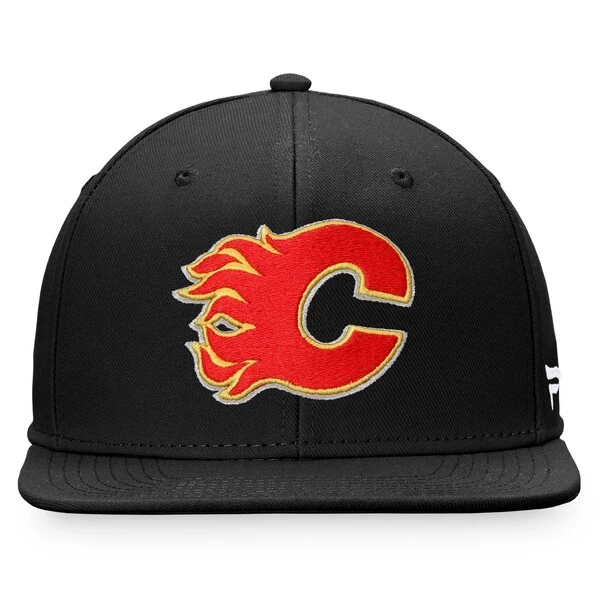 Men's Fanatics Branded Black Calgary Flames Core Primary Logo Fitted Hat - Image 2